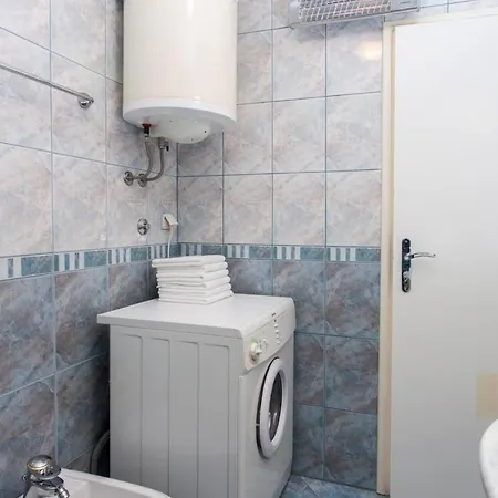 Rebecca - One Bedroom With Terrace And Sea View Apartmán