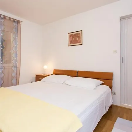 Rebecca - One Bedroom With Terrace And Sea View Apartmán Dubrovník